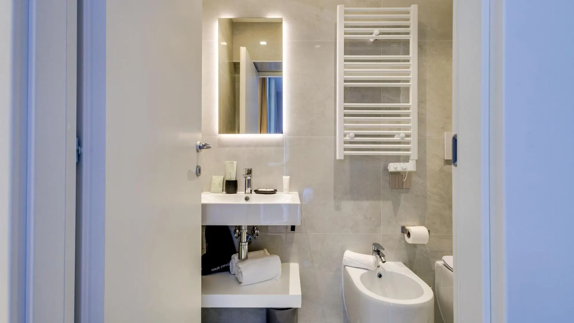 **  Relais Badoer Bed & Breakfast Rome Italy