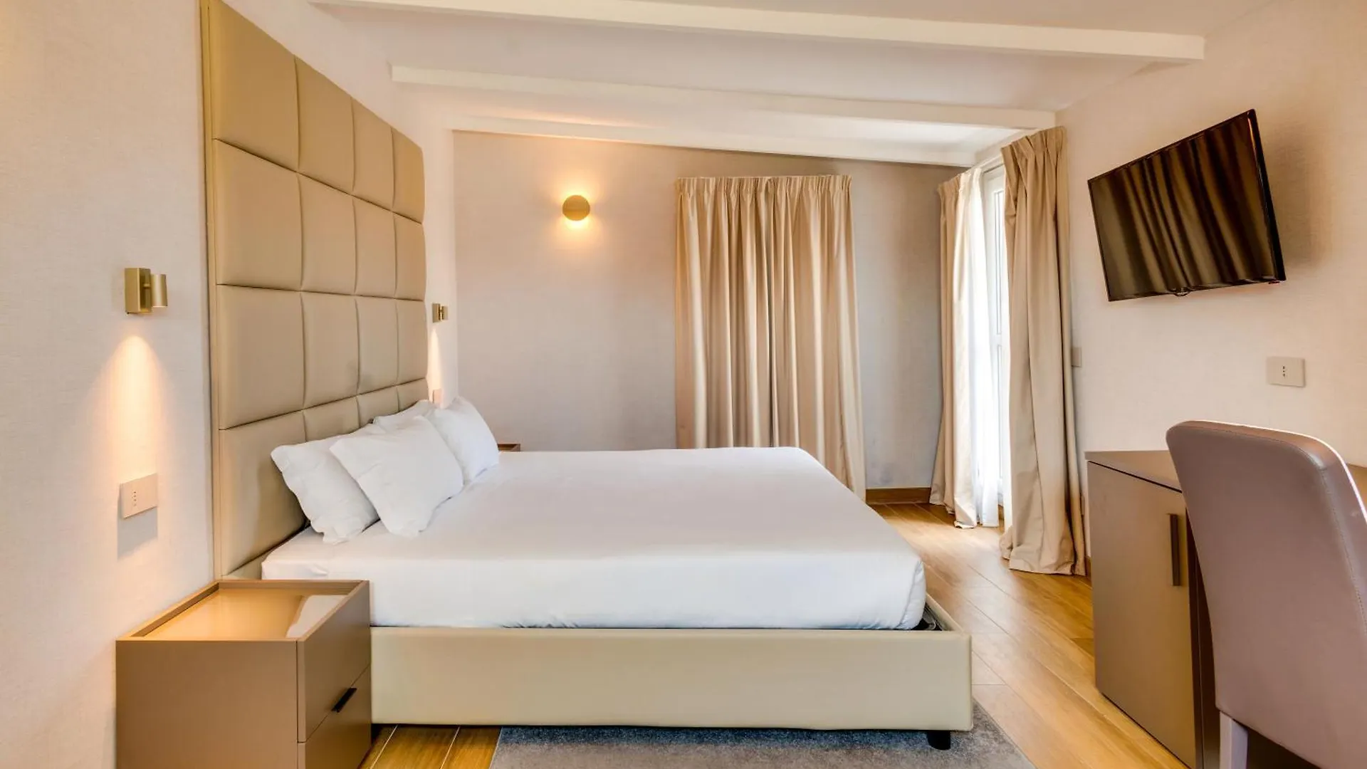 **  Relais Badoer Bed & Breakfast Rome Italy